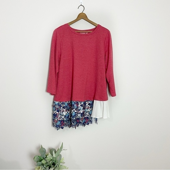 [LOGO By Lori Goldstein] Pink Multi ColorLac e Asymmetrical Hem Long Sleeve Top - Picture 1 of 8